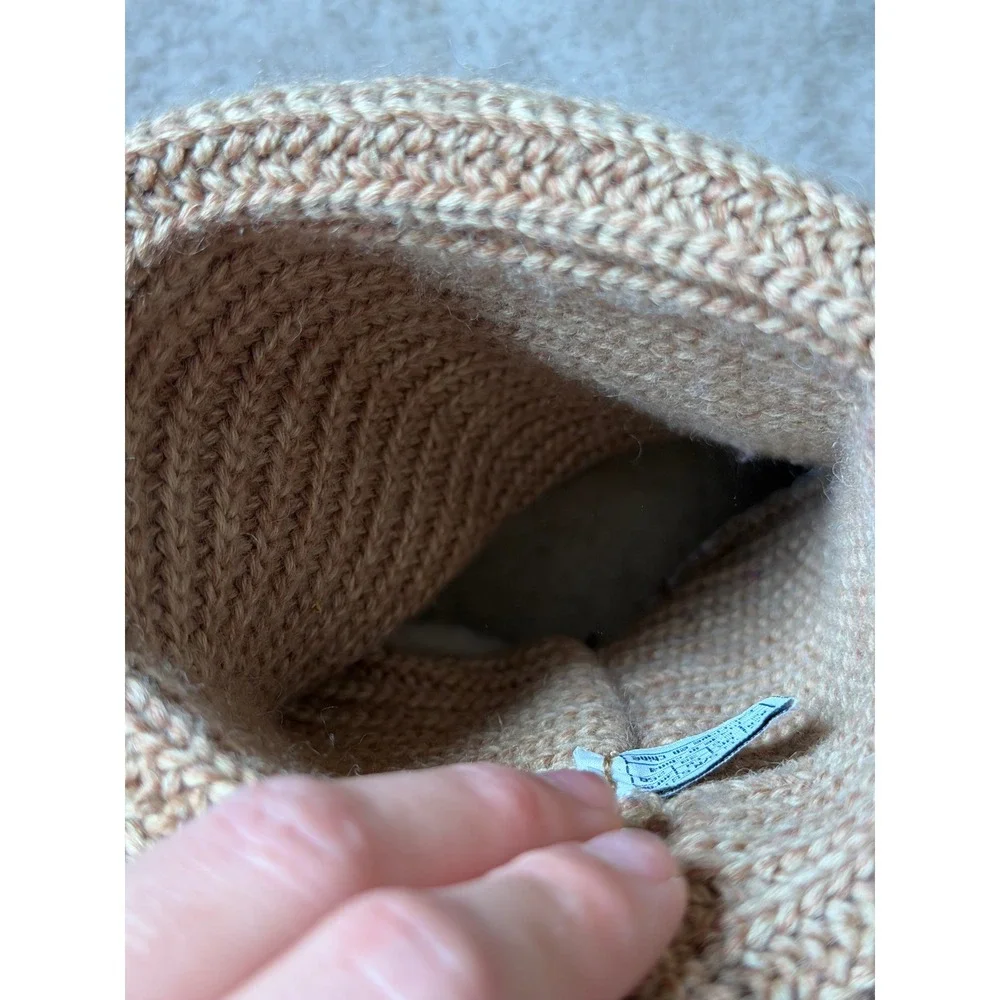 UGG Classic Cardy Boots Knit 3-Button Tan Size 8